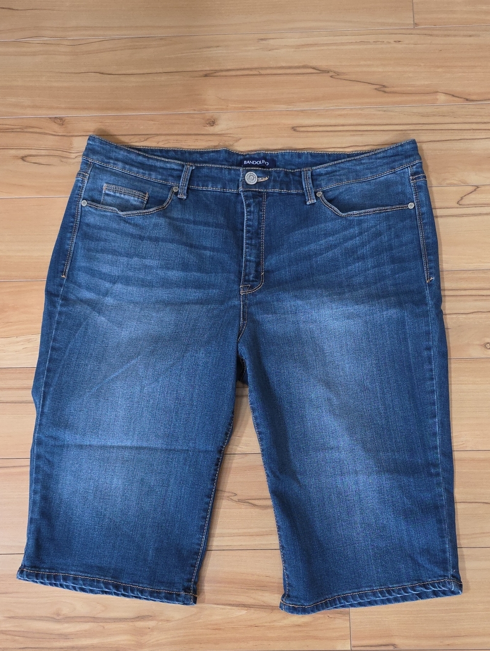 Bandolino "riley" Denim Jean Extra Long Bermuda Shorts Size 16